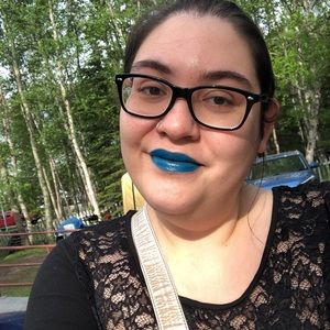 Meet your Posher, Hillary